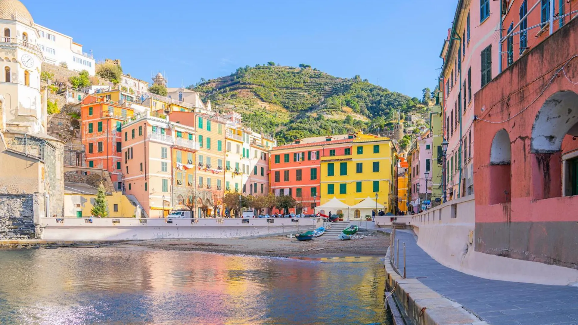 La Casa Di Eroico Vino Aparthotel Vernazza 0*,  Italy